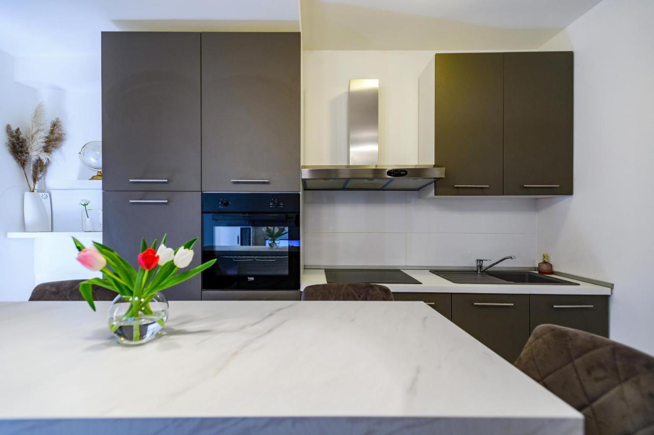 Holiday Apartment Zadar - With Summer Balcony And Parking Εξωτερικό φωτογραφία